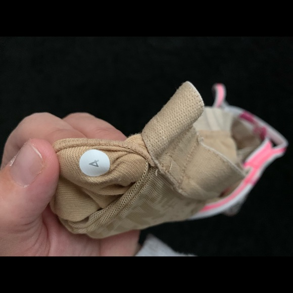 Luluemon sports top - Picture 3 of 3